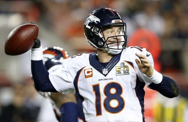 Payton Manning, do Denver Broncos, foi decisivo no Super Bowl com seus passes Foto: Getty Images