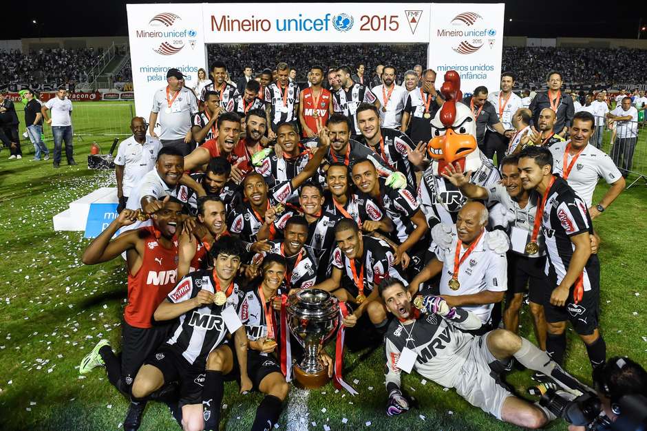 Jogadores do Atlético-MG vibram com conquista do Campeonato Mineiro Foto: Pedro Vilela / Agência I7 / Gazeta Press