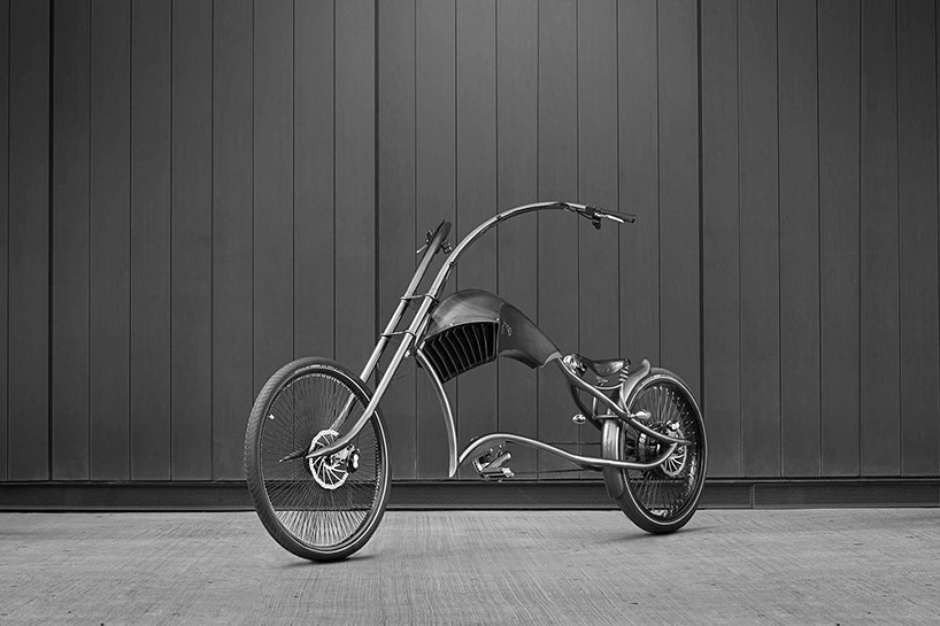 A bateria fica bem no centro da bicicleta para que o peso seja distribuído igualmente Foto: Divulgação