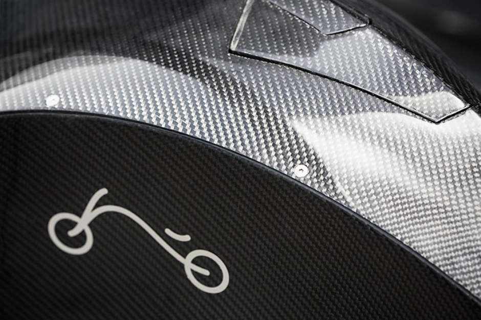 A bateria fica bem no centro da bicicleta para que o peso seja distribuído igualmente Foto: Divulgação