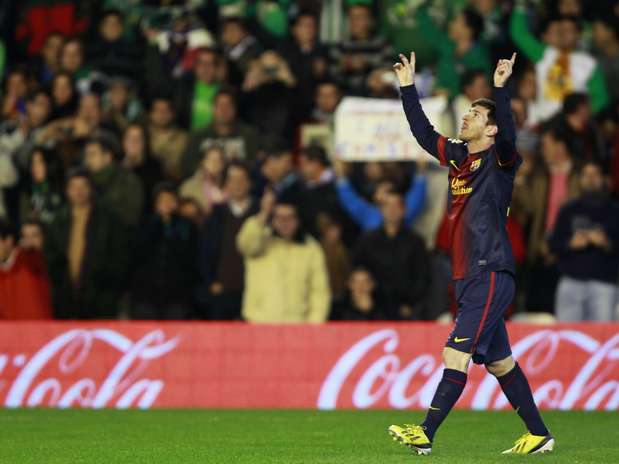Lionel Messi marcou seu 86º gol no ano de 2012, superando Gerd Müller, que marcou 85 em 1972 Foto: Reuters