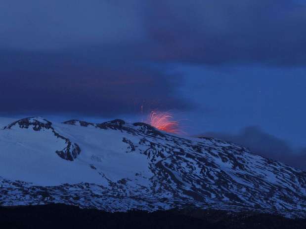 O vulcão entrou em atividade no sábado Foto: Reuters