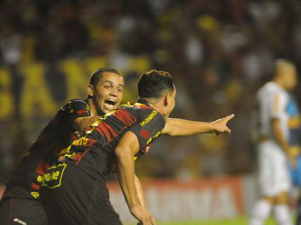Gal - Sport x Botafogo - Gilberto festa gol Foto: Antonio Carneiro / Lancepress!