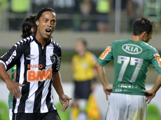 09/09: Ronaldinho ajudou Atlético-MG a manter Palmeiras em crise no Brasileiro Foto: Pedro Vilela / Futura Press