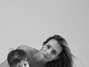 Exposição tem imagens de mães e filhos nus; veja fotos