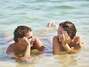 Funcionários ficam nus em resorts nudistas? Site lista 5 mitos