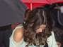 Eva Longoria se atrapalha com vestido e mostra demais em Cannes
