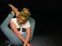 Shakira mostra que poderia trabalhar como contorcionista