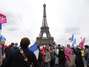 Com políticos e burro, franceses protestam contra casamento gay