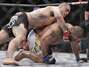 Vitória de Velásquez, chute de Cigano e Tyson; veja as fotos do UFC 160