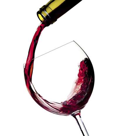 9. Vinho - O resveratrol, antioxidante encontrado na casca da uva, impede o armazenamento de gordura. Estudos mostram que as pessoas os que bebem vinho de forma moderada possuem cinturas mais estreitas do que os que ingerem outro tipo de bebida alcoólica Foto: Getty Images