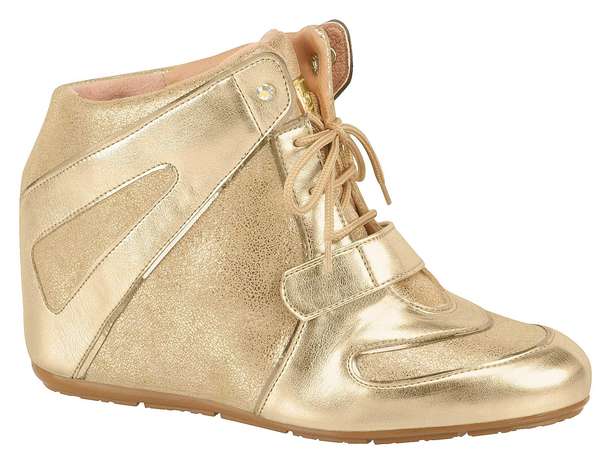 O modelo dourado é da marca Moleca. Preço sugerido: R$ 139,90. (51) 3584-2200 Foto: Divulgação