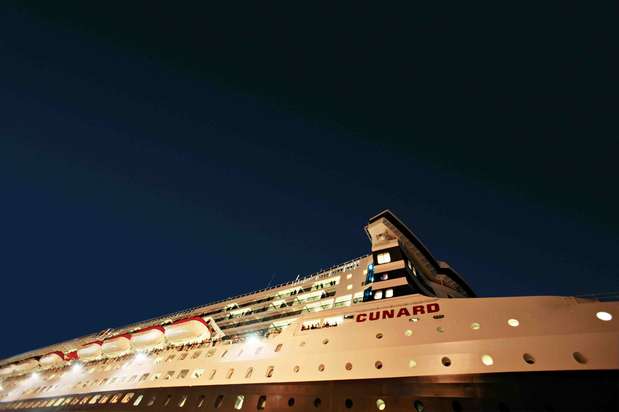 Astronomia: amantes de astronomia têm cada vez mais dificuldades para poder observar os astros sem ser incomodados pelas luzes da civilização e pela poluição. A solução ideal é embarcar em um cruzeiro especializado e avistar estrelas e planetas no meio do mar, acompanhados por um astrônomo renomado que apresenta as diferentes constelações. O cruzeiro da Cunard Line, no qual o astrônomo Mark Butterworth embarcará com os passageiros no Queen Mary 2, partirá em 28 de outubro deste ano, ligando Nova York e Southampton, na Inglaterra Foto: Divulgação