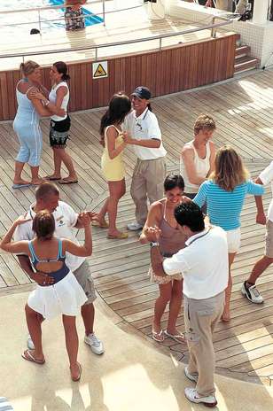 Dança: o cruzeiro temático Baila Comigo é garantia de muita diversão, graças às aulas de salsa, zouk, merengue e, claro, forró e samba. São sete noites saindo de Santos e chegando em Buenos Aires, após parar em Punta del Este e Montevideu, tudo a bordo do MSC Magnifica. Previsto para março de 2013 Foto: MSC