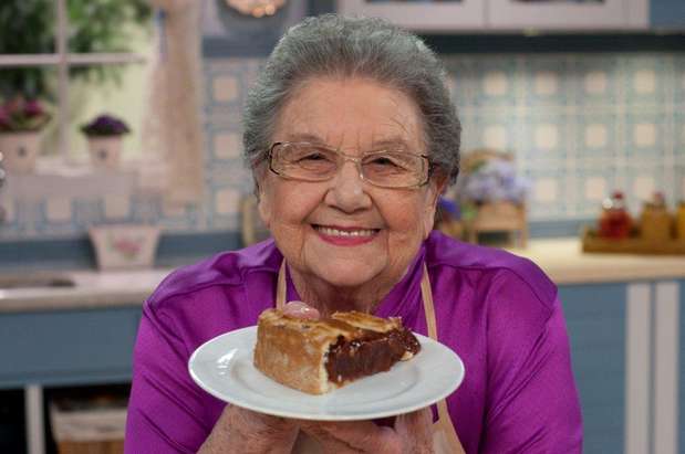 O cenário também reflete a personalidade de apresentadora. Segundo a assessoria do canal, os ambientes foram inspirados nos elementos que compõem a casa da culinarista. Tudo simples e aconchegante, como uma boa casa de vó Foto: Divulgação