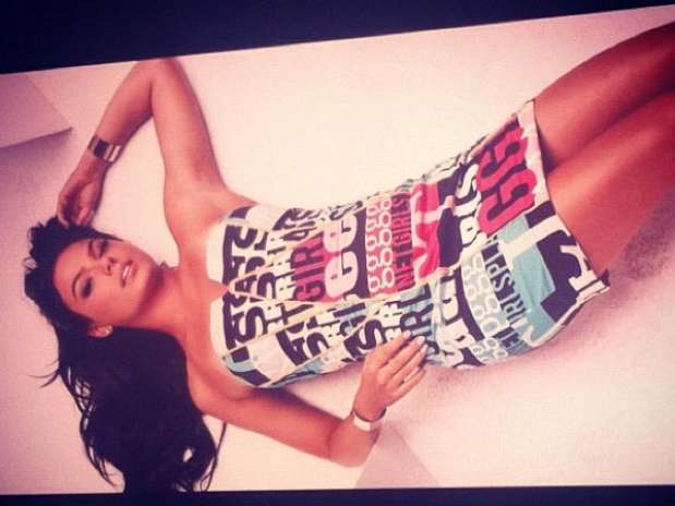 Isis Valverde publicou pelo Instagram uma foto do ensaio que fez pela Planet Girls Foto: Twitter Isis Valverde publicou pelo Instagram uma foto do ensaio que fez pela Planet Girls Foto: Twitter