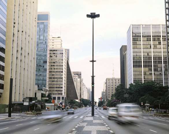 São Paulo: há quem reclame da movimentação, mas algumas pessoas não conseguem viver sem o agito de São Paulo. A capital paulista é conhecida por suas casas noturnas badaladas, opções de restaurantes e estabelecimentos que funcionam 24h. Para os visitantes e paulistanos, a cidade ainda reserva pontos turísticos como o MASP, Museu do Ipiranga, Parque do Ibirapuera e o Parque Zoológico Foto: Getty Images