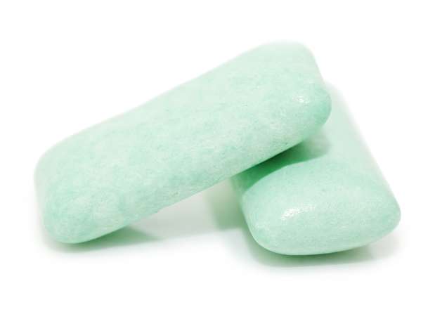 Um chiclete por dia feito à base de silício é suficiente para atenuar rugas, melhorar a hidratação e fortalecer unhas e cabelos Foto: Divulgação Um chiclete por dia feito à base de silício é suficiente para atenuar rugas, melhorar a hidratação e fortalecer unhas e cabelos Foto: Divulgação