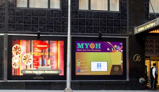 Nova York, Estados Unidos: de marcas de grife a roupas de brechó, passando por acessórios de design, Nova York não deixa ninguém na mão na hora de fazer compras. Grandes centros comerciais, como Bloomingdales, Saks Fifth Avenue e Macys, lojas de luxo da 5ª Avenida e roupas de criadores menos conhecidos no SoHo encontram-se entre as principais atrações da cidade. Para os que procuram pechinchas, o lugar ideal é a loja de departamentos Century 21. O melhor momento para comprar em Nova York é durante as