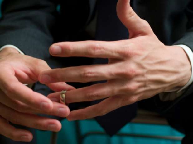 Será que ele está pensando em terminar o relacionamento? Distanciamento, frieza e falta de elogios podem sinalizar que as coisas não andam bem  Foto: Getty Images Será que ele está pensando em terminar o relacionamento? Distanciamento, frieza e falta de elogios podem sinalizar que as coisas não andam bem  Foto: Getty Images