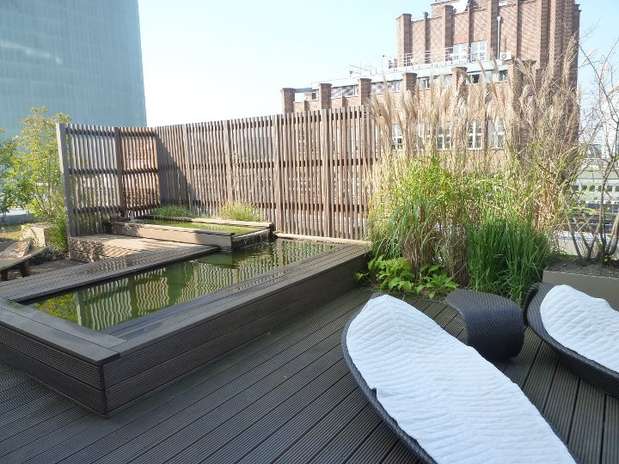 7. Hotel InterContinental Düsseldorf, Düsseldorf, Alemanha: localizado em uma rua chique do centro da cidade, este hotel cinco estrelas abriga 286 quartos. As suítes do hotel têm pelo menos 180 metros quadrados, com closet, casa de banho e sala de estar. No bar Fifty Nine o hópede pode degustar uma seleção de uísques e vodca com vista para o grand boulevard de Kö Duesseldorf. No ano passado, Justin Bieber ficou hospedado no InterContinental. Madonna, Nick Nolte e Robbie Williams também já passaram pelo hotel Foto: Divulgação