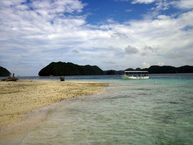 Palau: para quem realmente quer fugir do mundo moderno, o arquipélago de Palau, a 800 km das Filipinas, é o destino perfeito. Apesar da maioria dos habitantes falar inglês e a moeda oficial ser o dólar americano, a ilha vive a seu próprio ritmo e com muito apego à cultura local. Koror, capital do país, tem 11 mil habitantes e praias incríveis, assim como as outras 250 ilhas Foto: Cristiano Dri