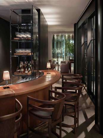 Andaz 5th Avenue: hotel moderno e luxuoso do grupo Hyatt situado na 5ª Avenida, na central área de Midtown, o Andaz 5th Avenue tem lindas vistas sobre o Empire State Building e um serviço impecável. Os quartos espaçosos oferecem o melhor do conforto com muito estilo, e o restaurante serve um dos melhores brunchs de Manhattan Foto: Divulgação