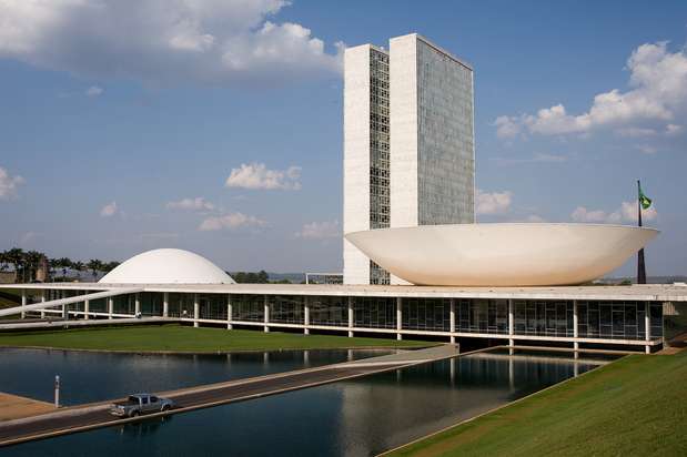 5. Brasília, Brasil: capital do país desde 1960, Brasília é uma cidade como nenhuma outra. Ela foi planejada e construída num ponto desabitado do Planalto Central, com o único intuito de ser a Capital Federal. O arquiteto Oscar Niemeyer foi o encarregado de projetar todos os principais prédios e monumentos da cidade, deixando a sua marca em obras como o Palácio da Alvorada e a Catedral Metropolitana Foto: VisitBrasil