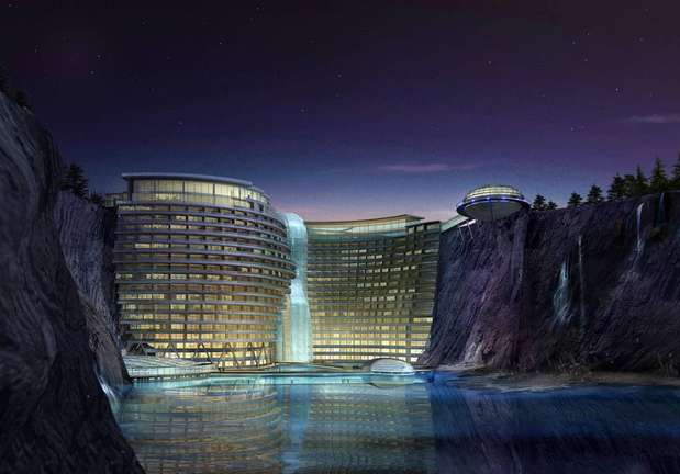 O hotel fica no meio de rochas e foi construído em meio a uma cachoeira natural Foto: Atkins