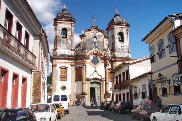 Igreja Matriz de Nossa Senhora do Pilar, Ouro Preto: erguida em torno de uma capela de 1696, a Igreja Matriz de Nossa Senhora do Pilar é uma das mais famosas e belas de Ouro Preto. A igreja também recebe desde o ano 2000 o Museu de Arte Sacra da Cidade, com mais de oito mil peças dos séculos 17 a 19 Foto: Claudio Tebaldi