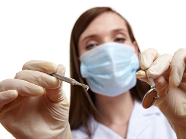 Para evitar que seu filho seja um adulto inserido nessa população odontofóbica, basta ficar atento a algumas atitudes e começar o contato com o profissional o quanto antes Foto: Shutterstock Para evitar que seu filho seja um adulto inserido nessa população odontofóbica, basta ficar atento a algumas atitudes e começar o contato com o profissional o quanto antes Foto: Shutterstock