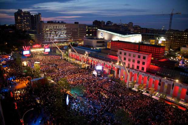 Montreal, Canadá: quem conhece bem Montreal afirma que se por lá não houvessem temperaturas tão baixas no inverno, a cidade seria mesmo perfeita. Com uma grande população de estudantes, tem opções de diversão noturna para todos os gostos, de jazz a rock, passando por música eletrônica e muitos outros estilos. E mesmo durante os meses mais gelados, o sistema de conexões subterrâneas que contempla boa parte do local permite andar pela cidade sem encarar tanto o frio Foto: Visit Montreal