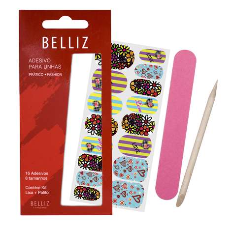 Adesivos Filha Única: seguindo a tendência de pintar uma unha diferente das demais, criando o efeito filha única, a Belliz lançou duas cartelas com adesivos sortidos que permite as mais variadas combinações. Com o produto, é possível usar uma unha com nail art enquanto as outras levam apenas uma cor Foto: Divulgação