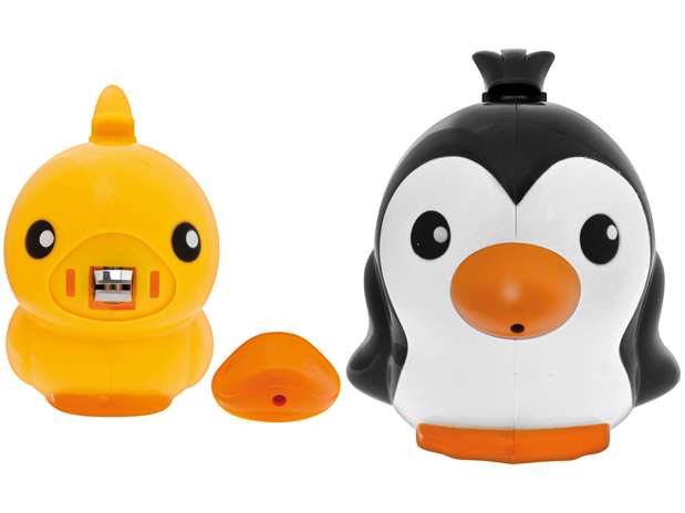 Cortador de unha infantil: o novo cortador de unhas infantil da Ricca vem em formato de bichinhos (pato e pinguim) para distrair as crianças enquanto as mamães cortam suas unhas. Os bicos dos produtos são removíveis e protegem as lâminas, oferecendo mais segurança. Além disso, possuem lima para eliminar pontas e imperfeições da unha que possam causar ferimentos nas crianças Foto: Divulgação