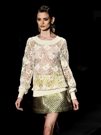 Pela segunda vez no SPFW, a grife Têca inaugura as passarelas da tenda do evento, no Parque Villa-Lobos, em São Paulo. Conhecida pelas estampas e acessórios marcantes, a marca foi criada em 2005 pela designer Helô Rocha, diretora criativa da coleção Foto: Fernando Borges / Terra
