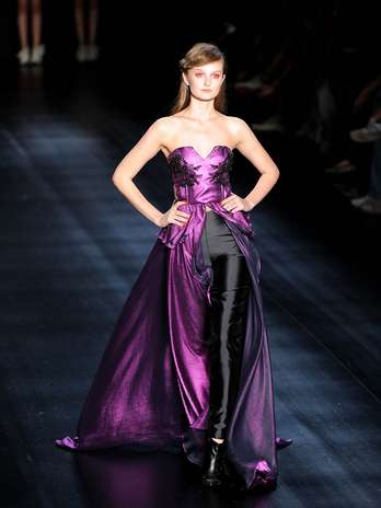 R. Rosner é a quinta e penúltima grife a desfilar no terceiro dia de SPFW Inverno 2013 Foto: Bruno Santos/Terra