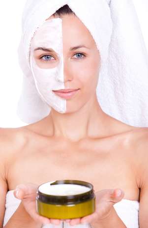 Fonte de beleza até mesmo da rainha Cleópatra na Antiguidade, cosméticos feitos à base de propriedades extraídas do Mar Morto fazem sucesso entre as mulheres que buscam conquistar uma cútis perfeita Foto: Shutterstock Fonte de beleza até mesmo da rainha Cleópatra na Antiguidade, cosméticos feitos à base de propriedades extraídas do Mar Morto fazem sucesso entre as mulheres que buscam conquistar uma cútis perfeita Foto: Shutterstock