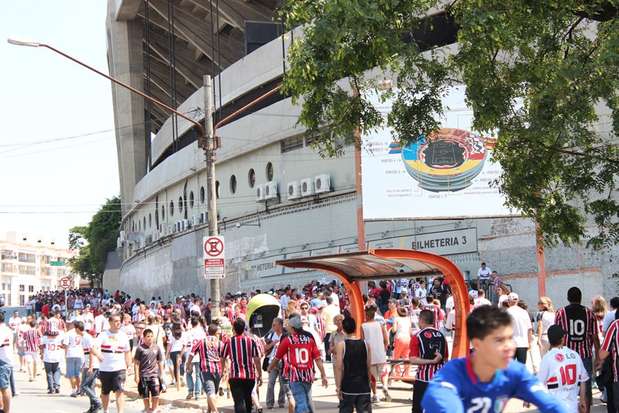 O investimento feito pelo São Paulo, com auxílio do Grupo DIS, foi de R$ 23,9 milhões para contratar Paulo Henrique Ganso junto ao Santos Foto: Tamires San / vc repórter