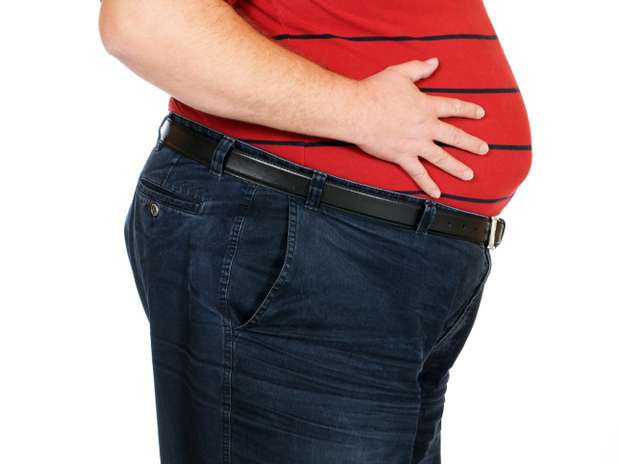 Homens com barrigas de cerveja têm maior chance de desenvolver osteoporose Foto: Getty Images Homens com barrigas de cerveja têm maior chance de desenvolver osteoporose Foto: Getty Images
