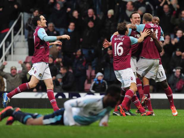 West Ham virou no final e ampliou a má fase do Chelsea com Rafa Benítez Foto: Getty Images West Ham virou no final e ampliou a má fase do Chelsea com Rafa Benítez Foto: Getty Images