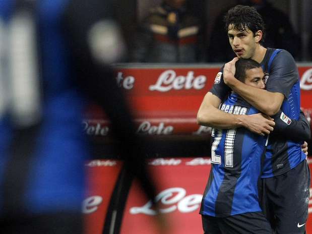Ranocchia e Gargano celebram gol contra marcado por García Foto: Reuters Ranocchia e Gargano celebram gol contra marcado por García Foto: Reuters