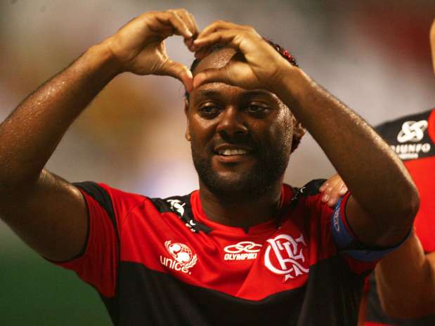 Flamengo ainda não terminou de pagar transferência de Vagner Love junto ao CSKA Moscou Foto: Bernardo Monteiro/Vipcomm / Divulgação