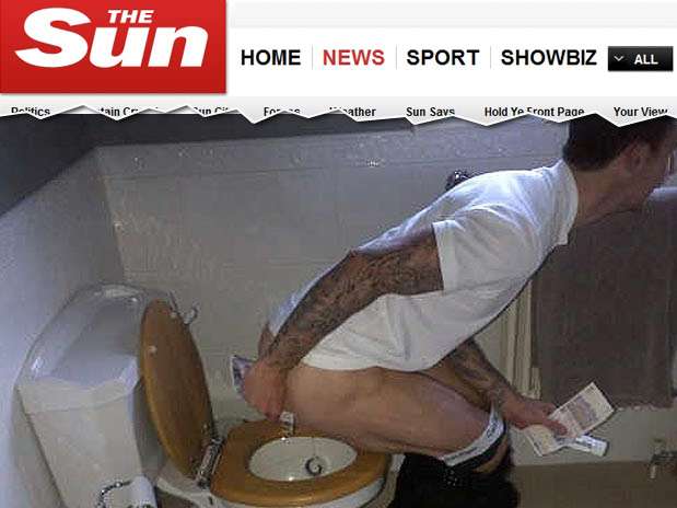 Zagueiro ganhou uma aposta e quis provocar amigo com foto inusitada Foto: Reprodução