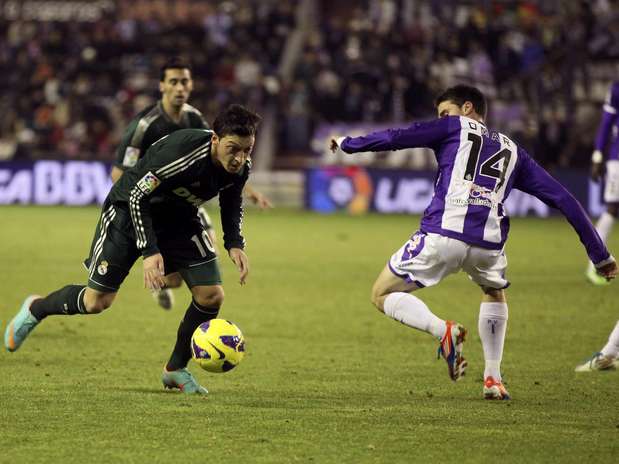 Meio-campista marcou duas vezes e deu a vitória ao Real fora de casa sobre o Valladolid Foto: EFE Meio-campista marcou duas vezes e deu a vitória ao Real fora de casa sobre o Valladolid Foto: EFE