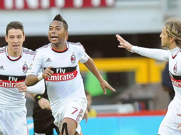 Robinho comemora gol do Milan contra o Torino Foto: EFE
