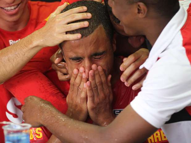 Lucas foi vendido pelo São Paulo ao PSG na negociação que ficou marcada como a mais cara do futebol brasileiro Foto: Luiz Pires / Vipcomm / Divulgação