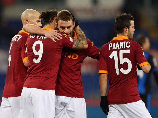 Equipe romana venceu com gols de Pjanic, Osvaldo e Destro; agora, espera por adversário Foto: Getty Images