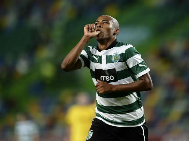 Elias realmente está negociando saída do Sporting, mas há mistério sobre seu destino Foto: AFP Elias realmente está negociando saída do Sporting, mas há mistério sobre seu destino Foto: AFP