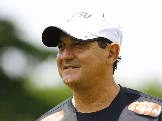 Muricy ganhou reforço no Santos Foto: Ricardo Saibun/ Santos FC / Divulgação Muricy ganhou reforço no Santos Foto: Ricardo Saibun/ Santos FC / Divulgação