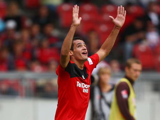 Meia-atacante, ex-Bayer Leverkusen, deve ser apresentado ainda nesta terça-feira Foto: Getty Images Meia-atacante, ex-Bayer Leverkusen, deve ser apresentado ainda nesta terça-feira Foto: Getty Images